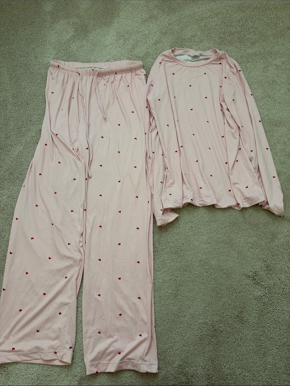 Women's Pink Heart-Print Pajama Set - Long Sleeve Top & Pants